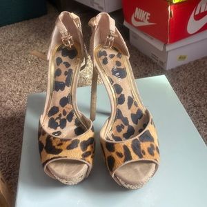 Pony hair, Gianni bini size 6.5 stretch, fits a woman 7.0.